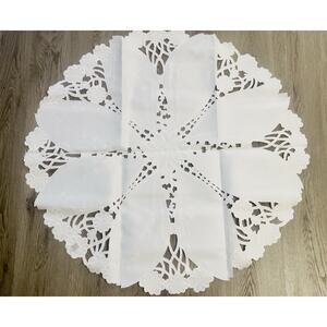 Large Vintage MCM White Embroidered Circle Centerpiece Doily 33x33 Cottagecore